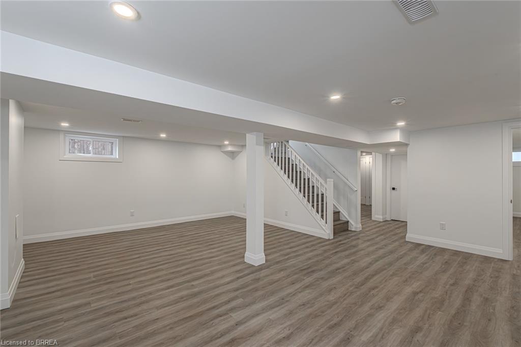 11 Ann Street Property Photo 33