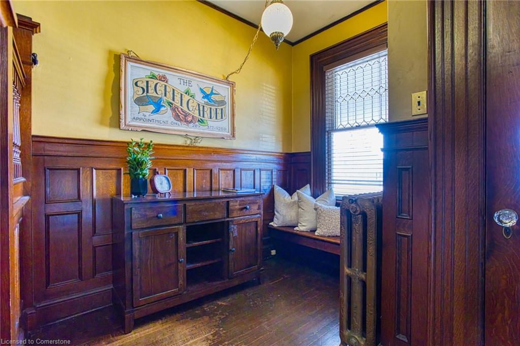 225 Broad Street E Property Photo 8