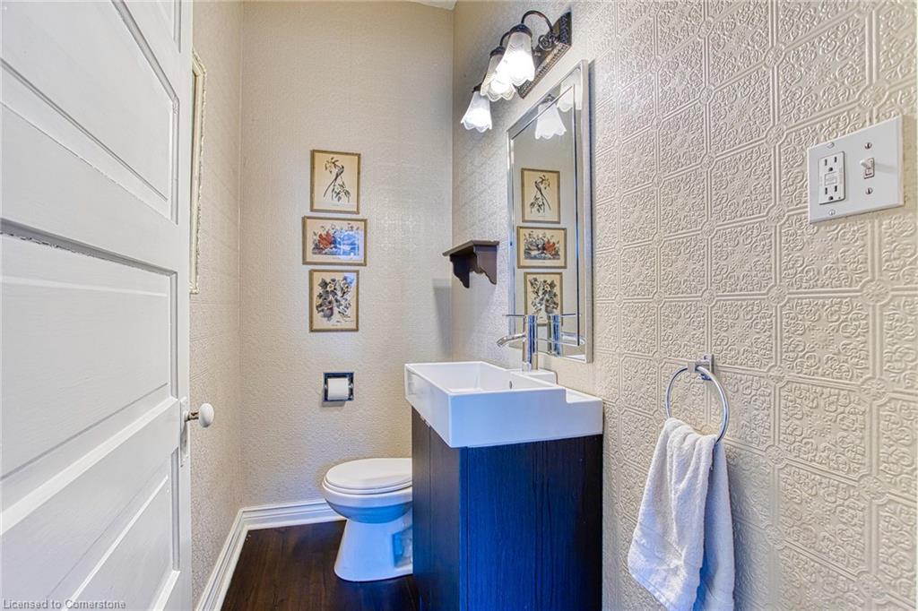 225 Broad Street E Property Photo 23