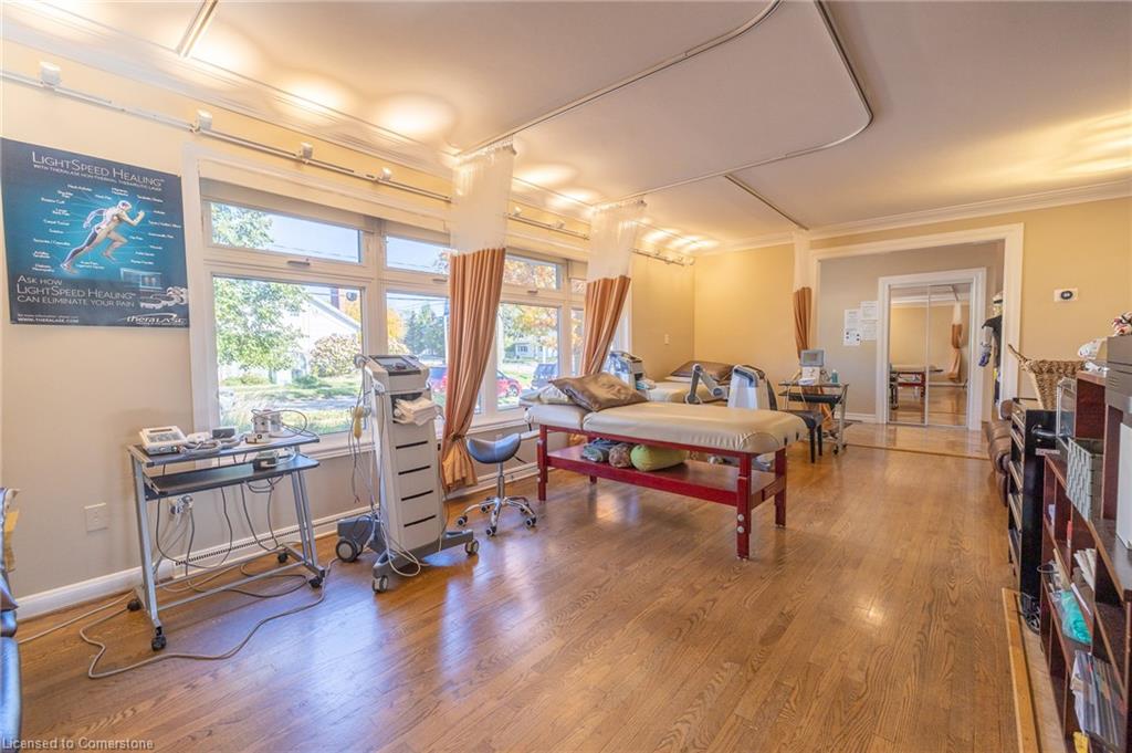 11 Belmont Avenue W Property Photo 7