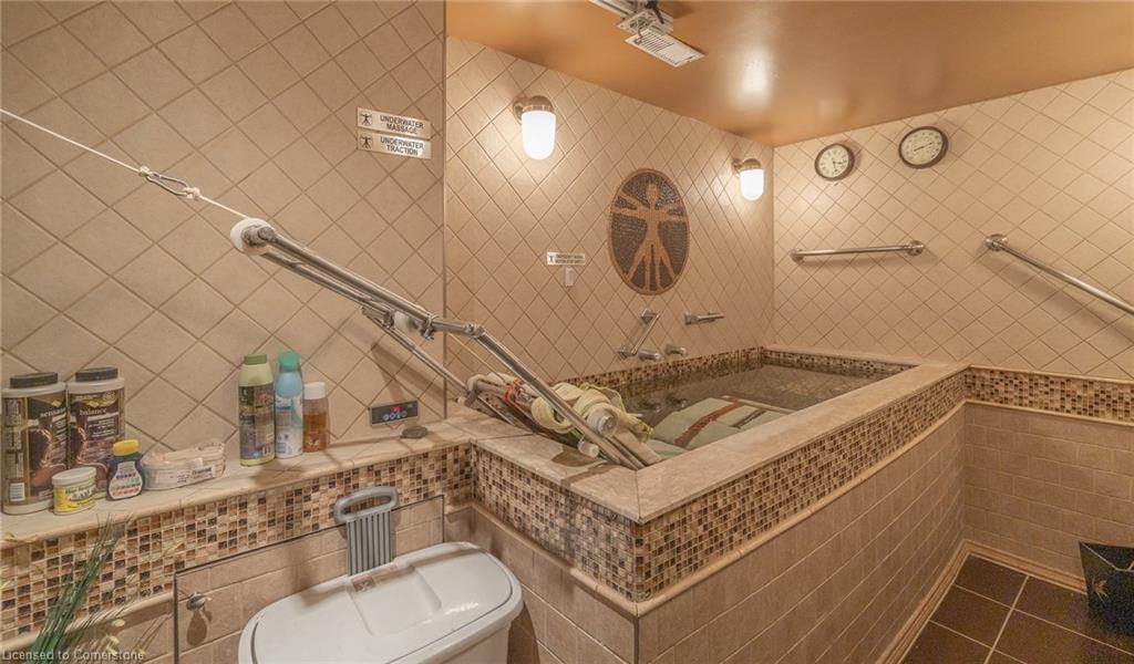 11 Belmont Avenue W Property Photo 24