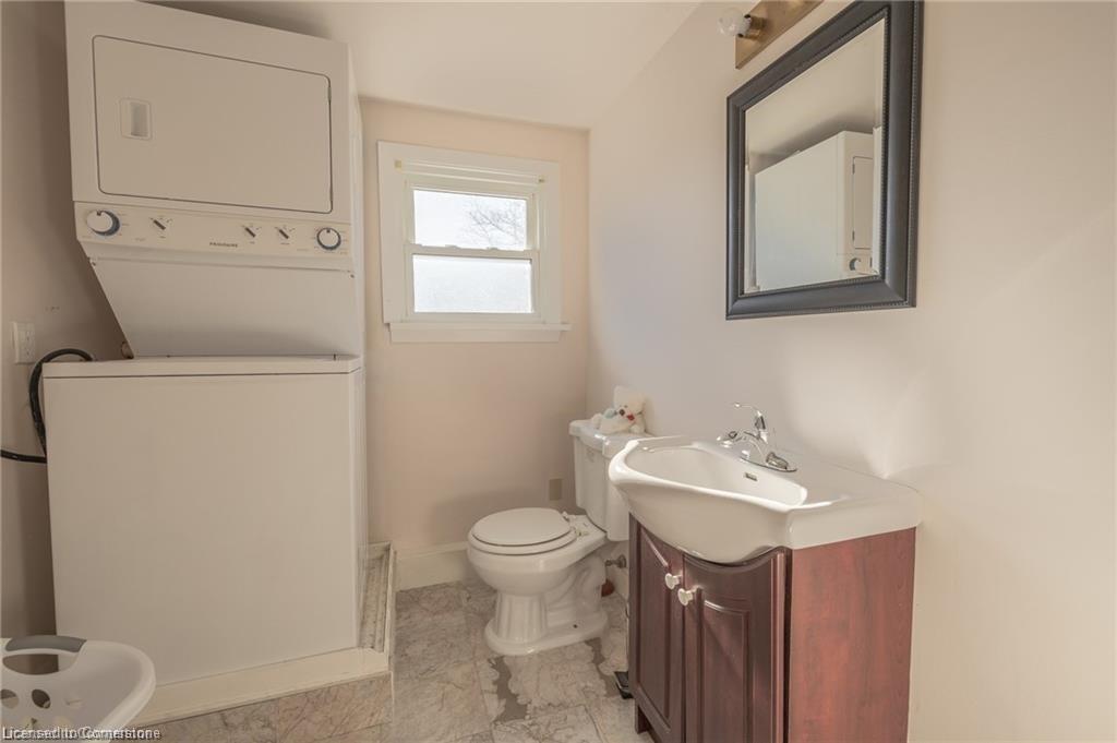 11 Belmont Avenue W Property Photo 39