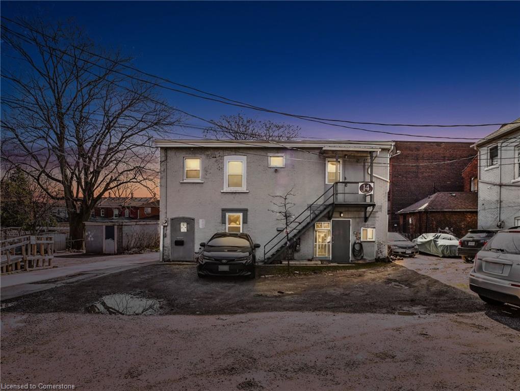 14 Victoria Avenue N Property Photo