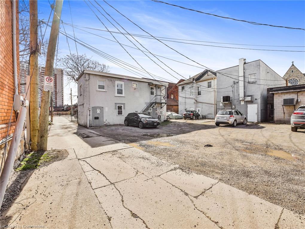 14 Victoria Avenue N Property Photo 3
