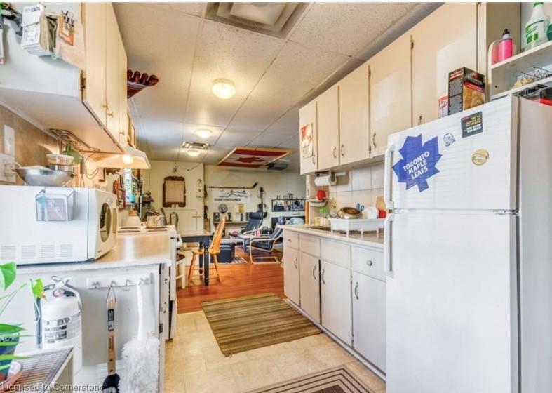 14 Victoria Avenue N Property Photo 9
