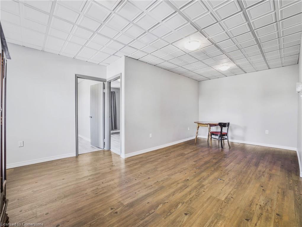 14 Victoria Avenue N Property Photo 23