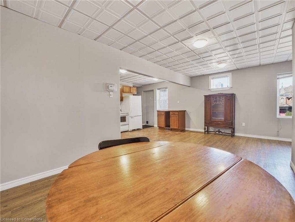 14 Victoria Avenue N Property Photo 25
