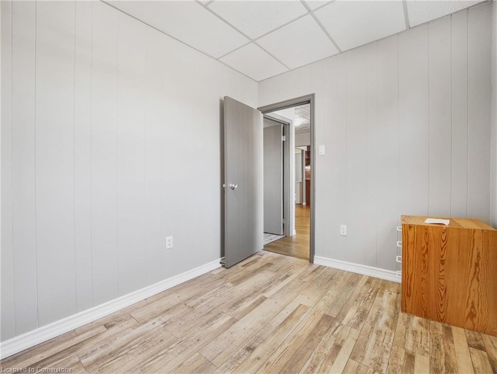 14 Victoria Avenue N Property Photo 28