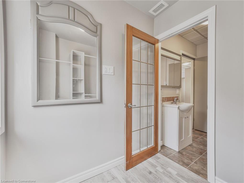 14 Victoria Avenue N Property Photo 42