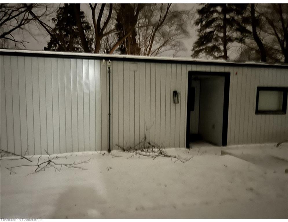 565 Mohawk Road W Property Photo