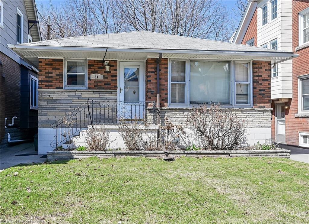 24 St Clair Avenue Property Photo 1