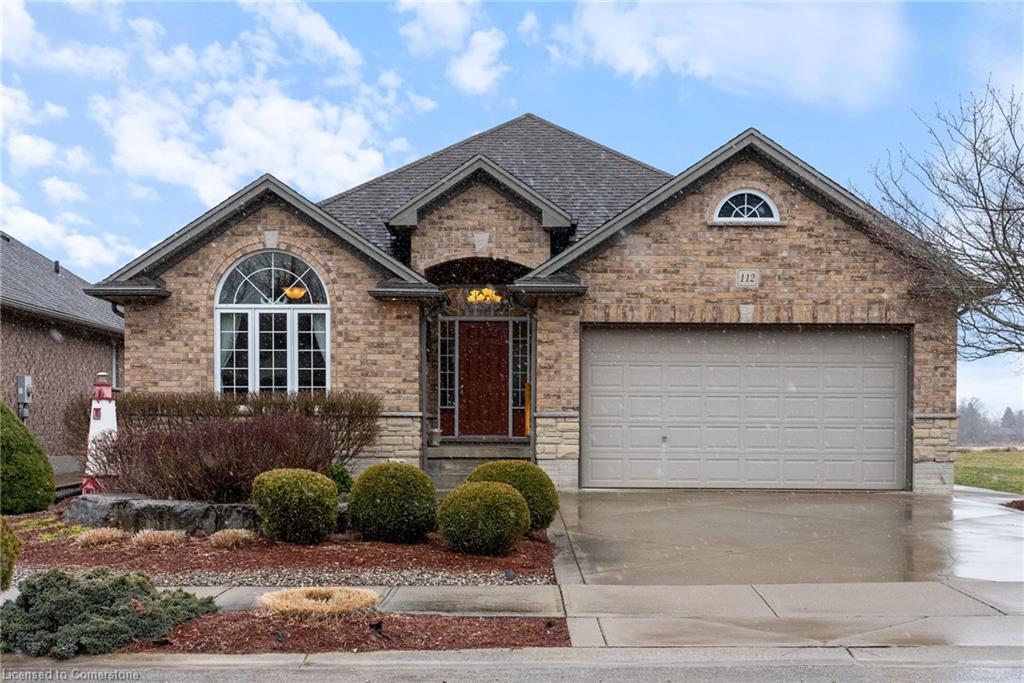 112 Willowdale Crescent Property Photo