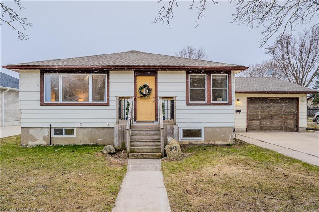 645 King Street Property Photo