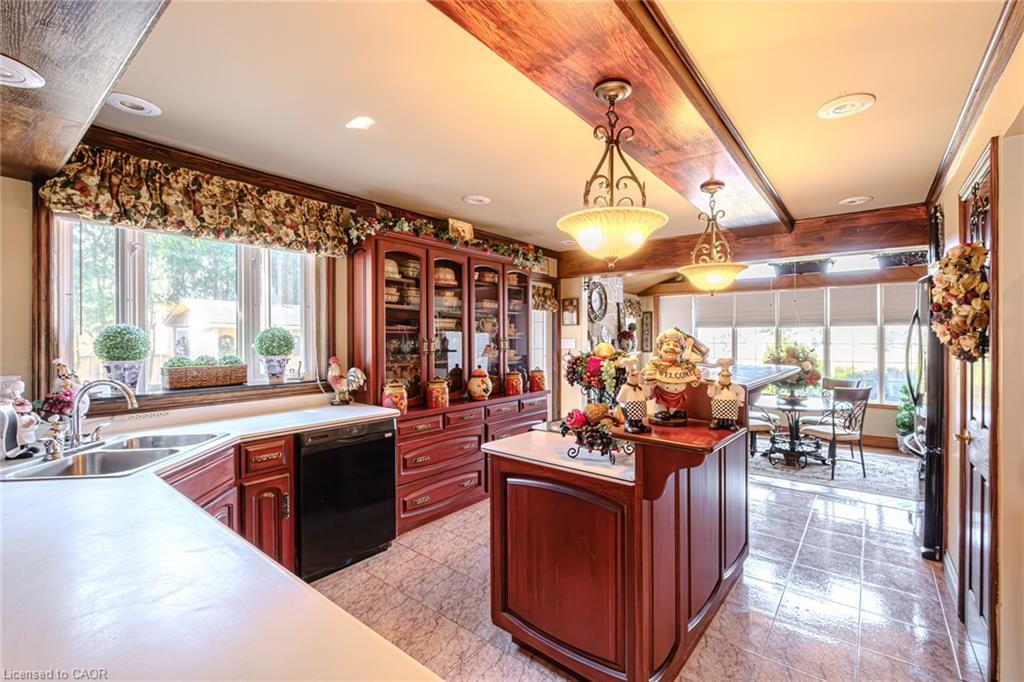 136 Country Club Drive Property Photo 16