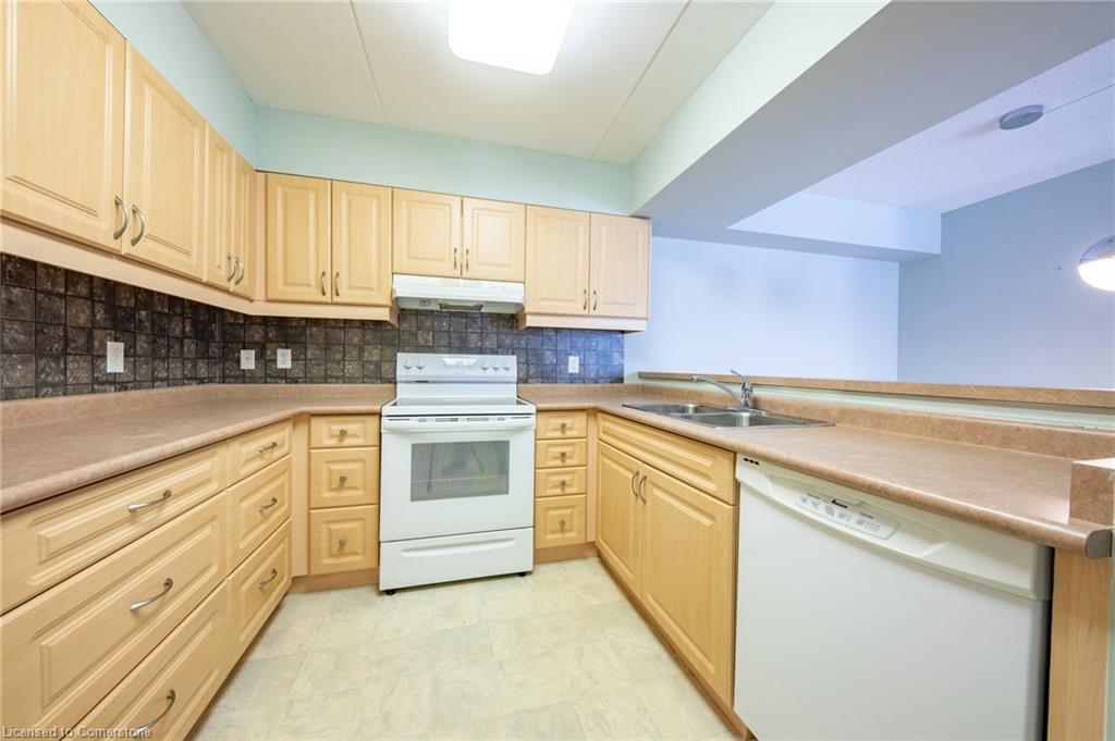 208-333 Lafontaine Road W Property Photo 8