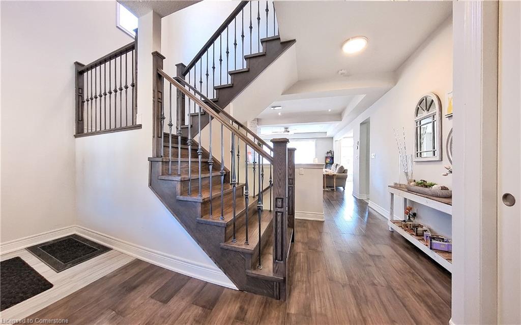 117 Eaglecrest Street Street Property Photo 3
