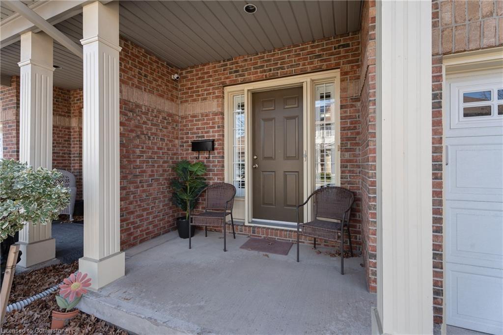 25-5595 Drummond Road Property Photo 3