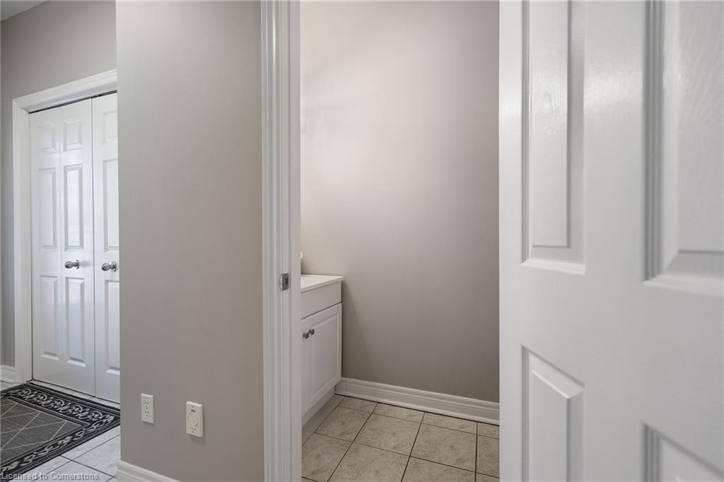 25-5595 Drummond Road Property Photo 17