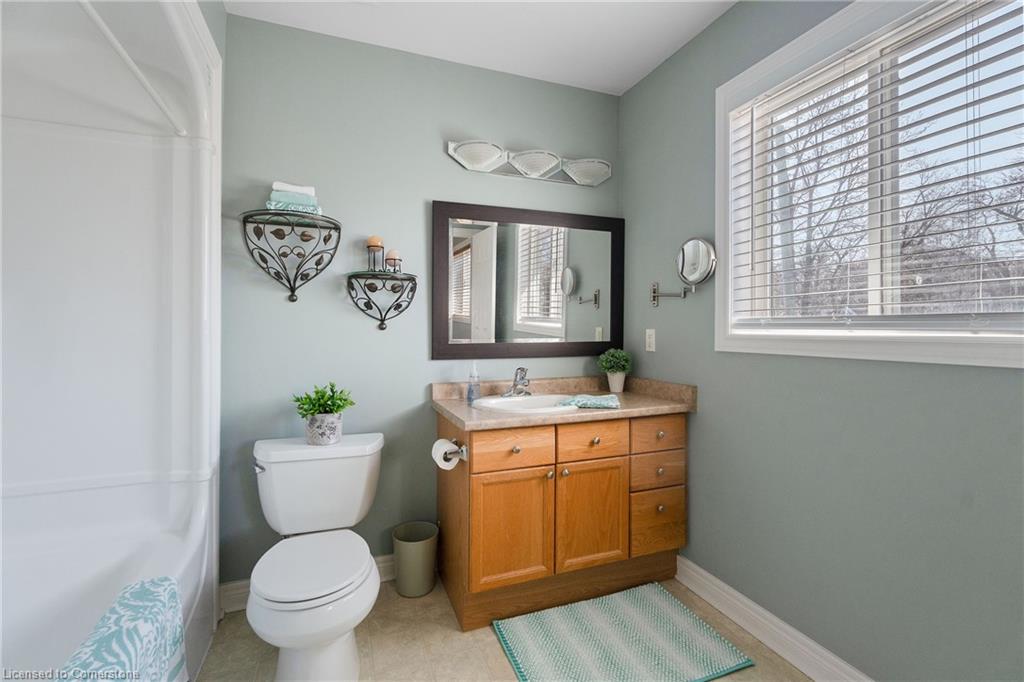 25-5595 Drummond Road Property Photo 26