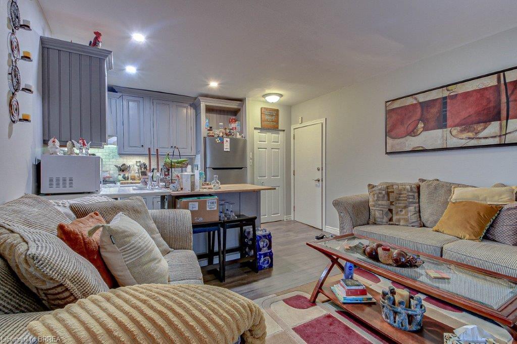 254 Brant Avenue Property Photo 4