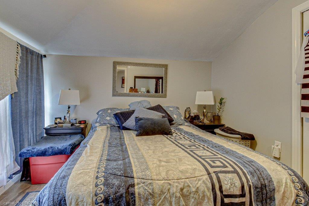 254 Brant Avenue Property Photo 6