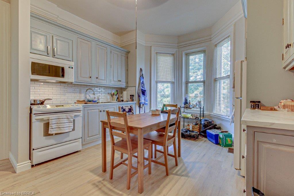 254 Brant Avenue Property Photo 9