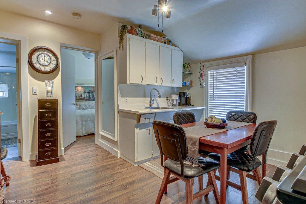 254 Brant Avenue Property Photo 16