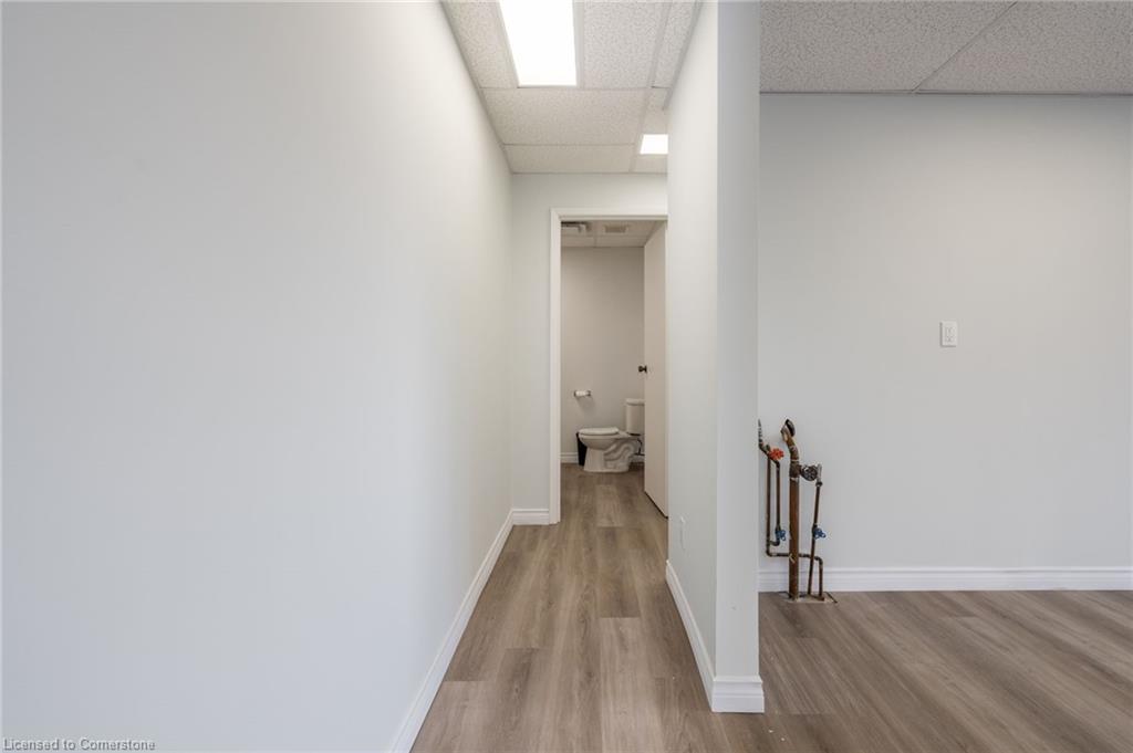 237 Parkdale Avenue N Property Photo 19