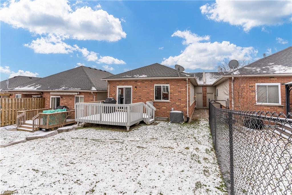 7 Millcroft Drive Property Photo 37