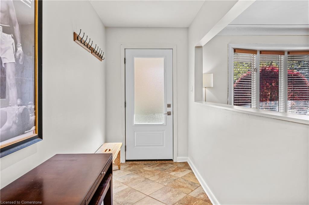 375 Clarendon Drive Property Photo 5