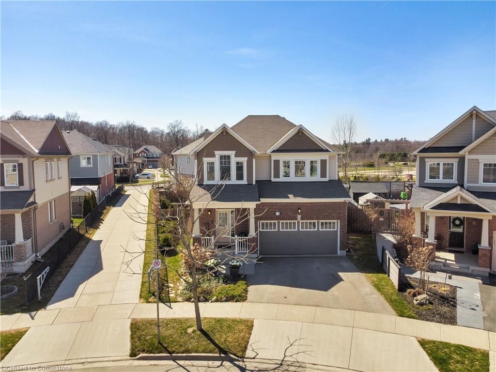 314 Apple Hill Crescent Property Photo