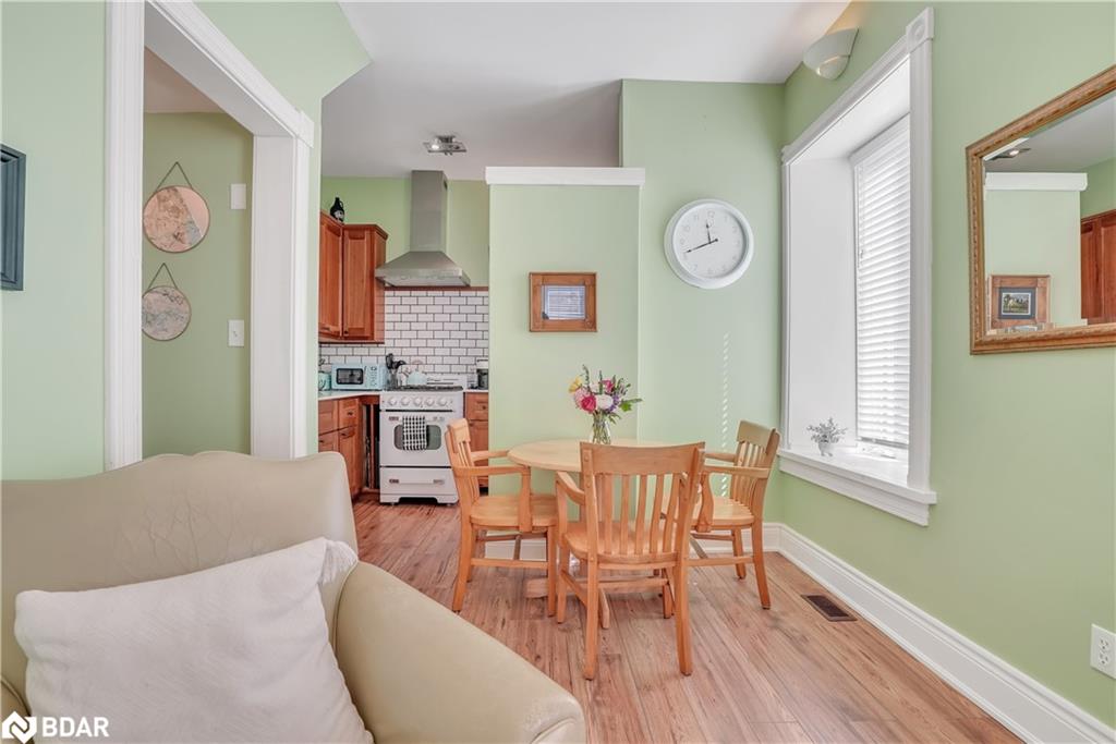 130 St David Street S Property Photo 14
