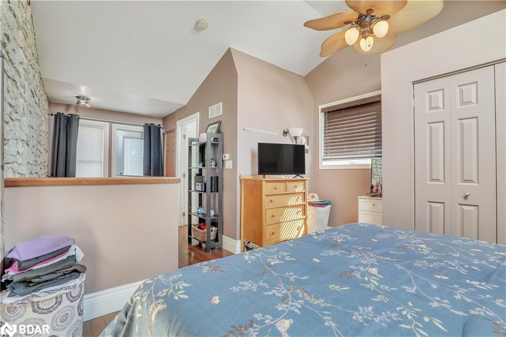 130 St David Street S Property Photo 37