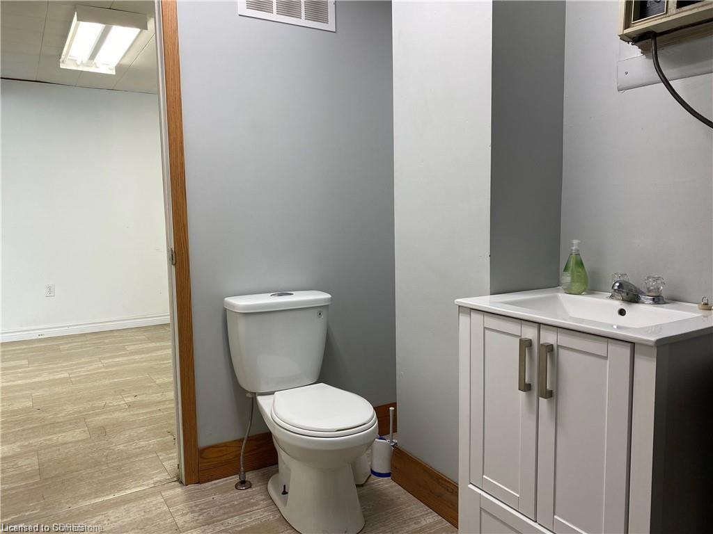 75 Robinson Street Property Photo 9