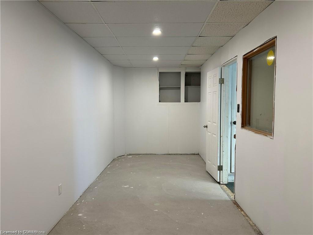 75 Robinson Street Property Photo 11