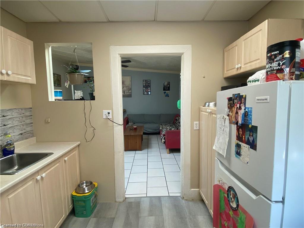 75 Robinson Street Property Photo 18