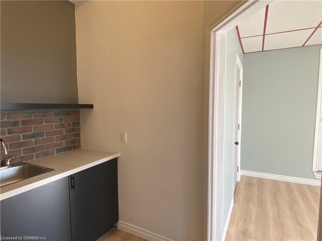 75 Robinson Street Property Photo 34