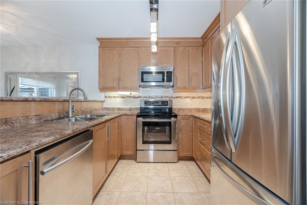 140 Stonemount Crescent Property Photo 11