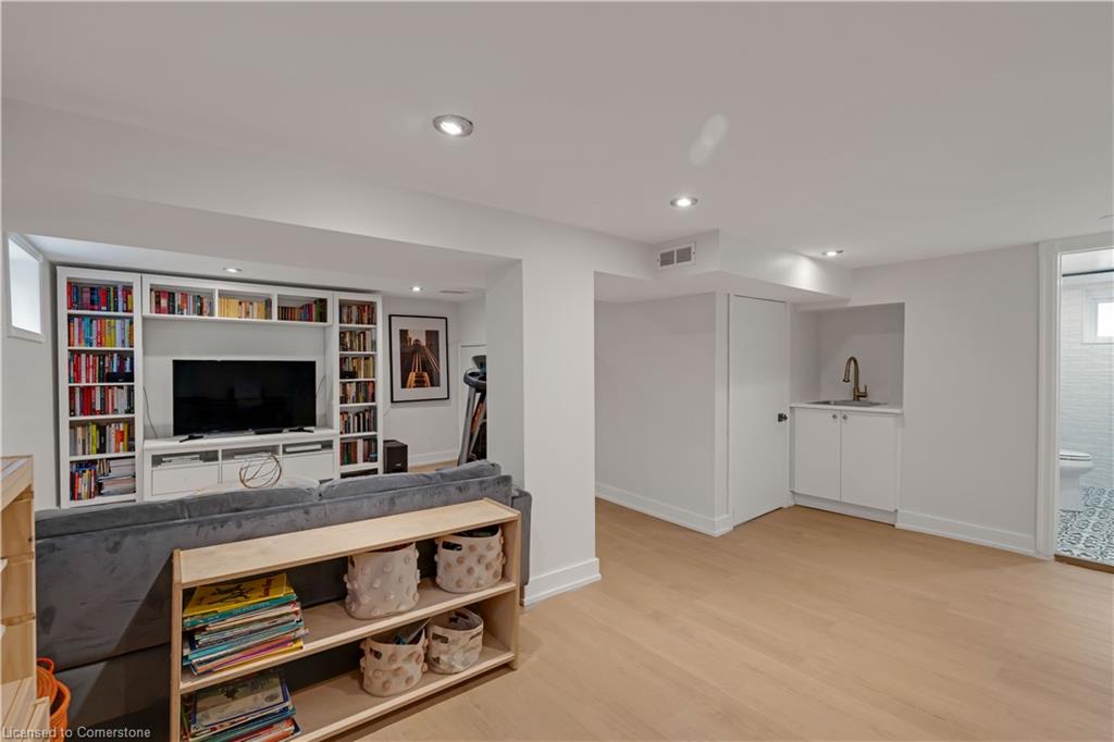 25 Rogers Road Property Photo 32