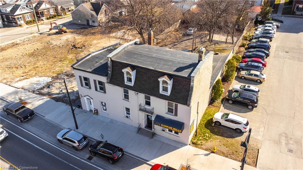 840-846 King Street E Property Photo 3