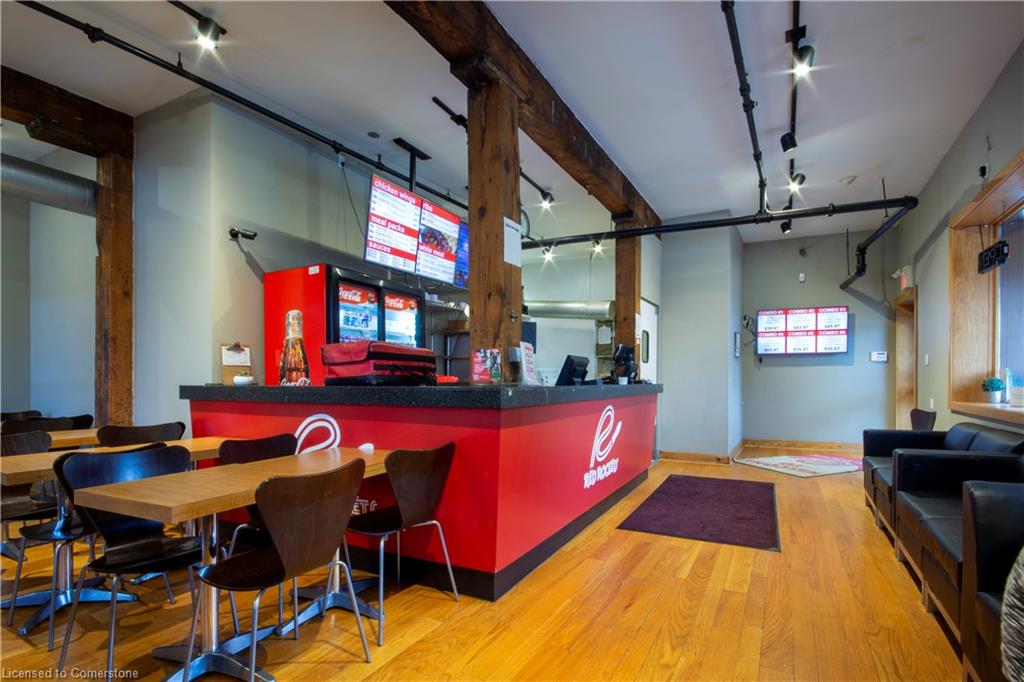 15 Wellington Street N Property Photo 8