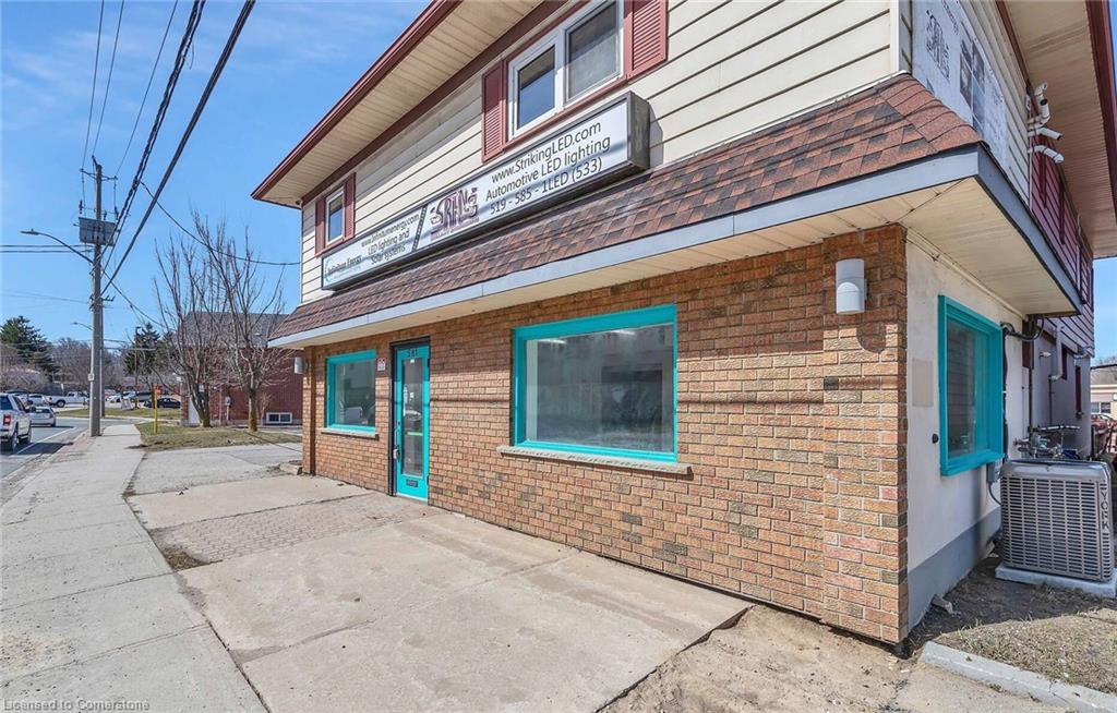 581 Lancaster Street W Property Photo 1