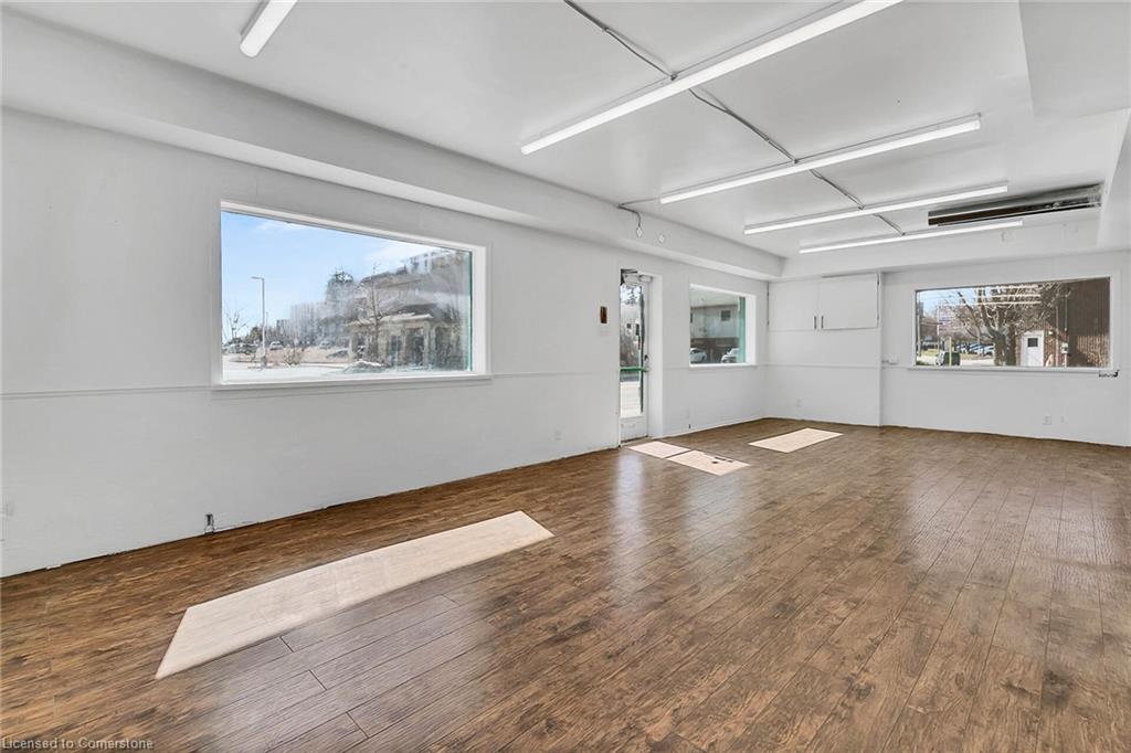 581 Lancaster Street W Property Photo 2