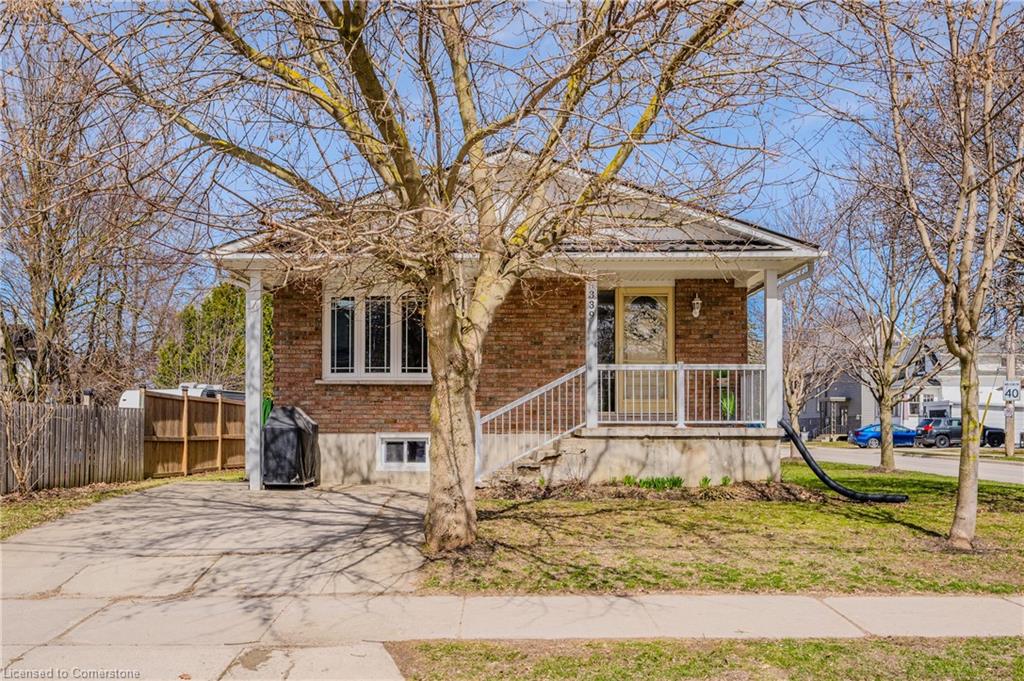 339 Elma Street E Property Photo