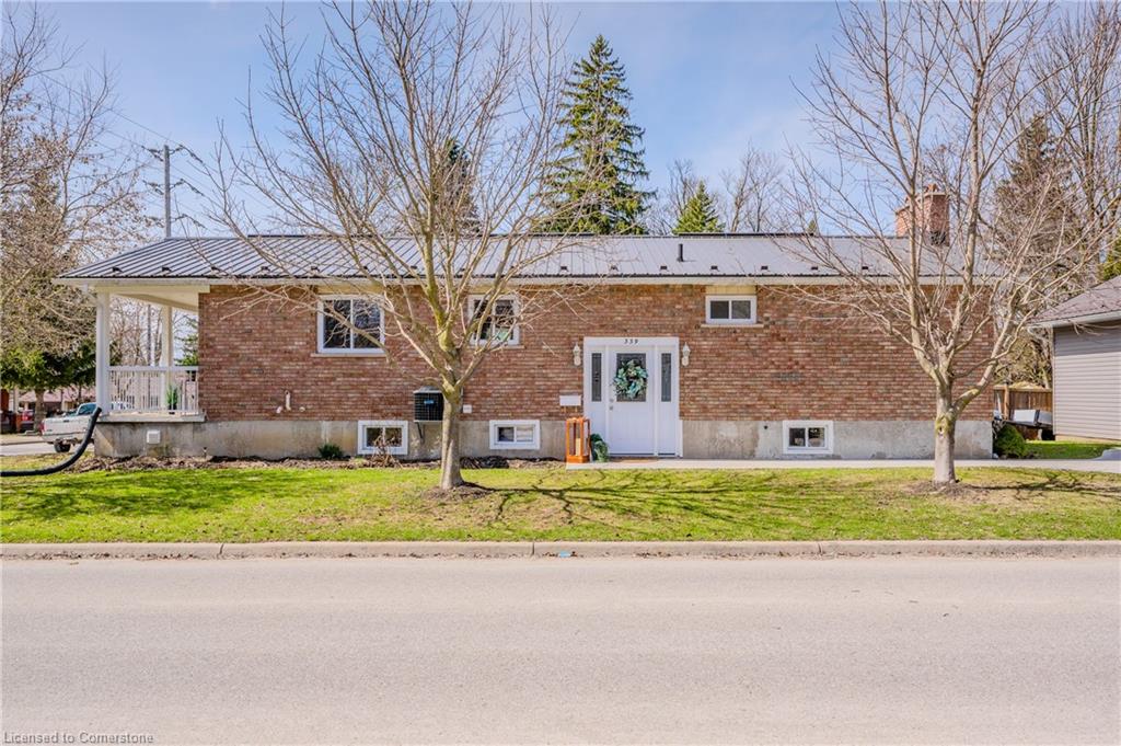 339 Elma Street E Property Photo 2