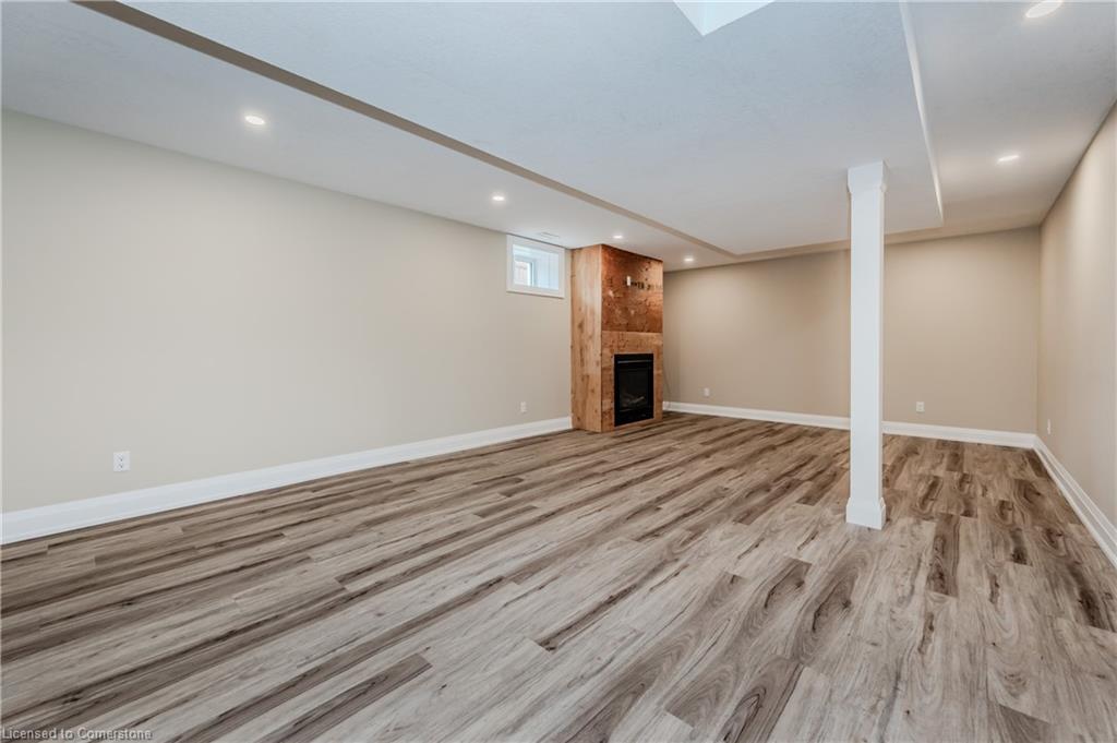 339 Elma Street E Property Photo 19