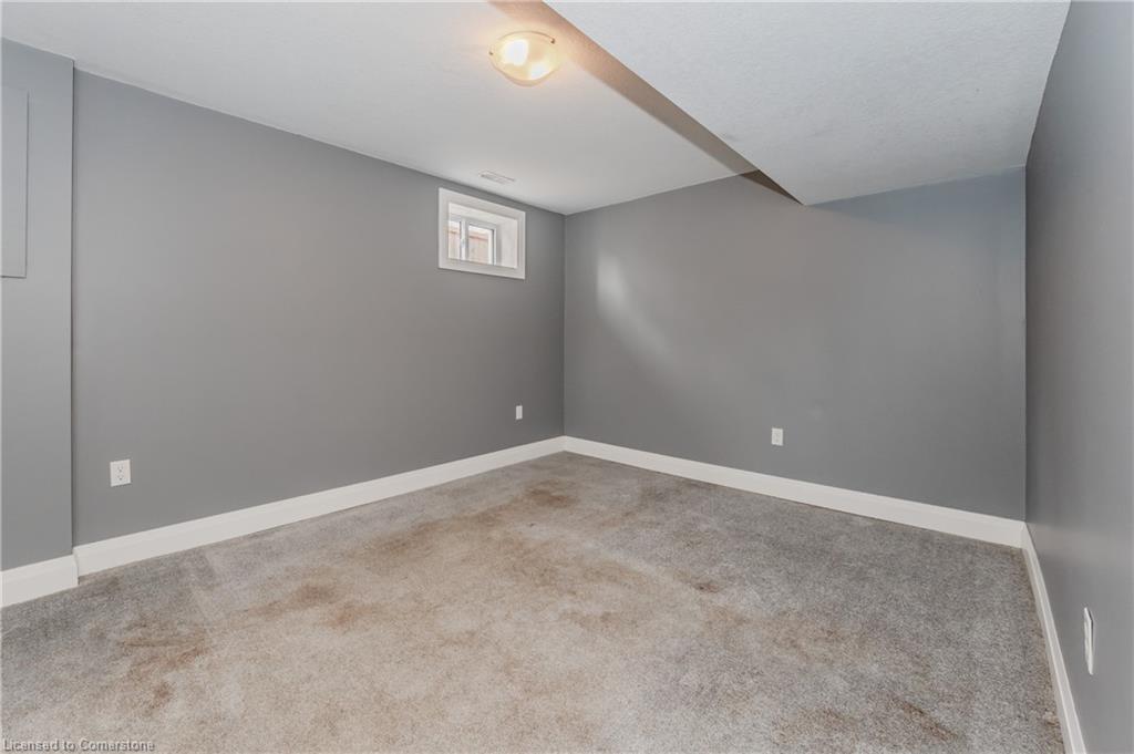 339 Elma Street E Property Photo 23