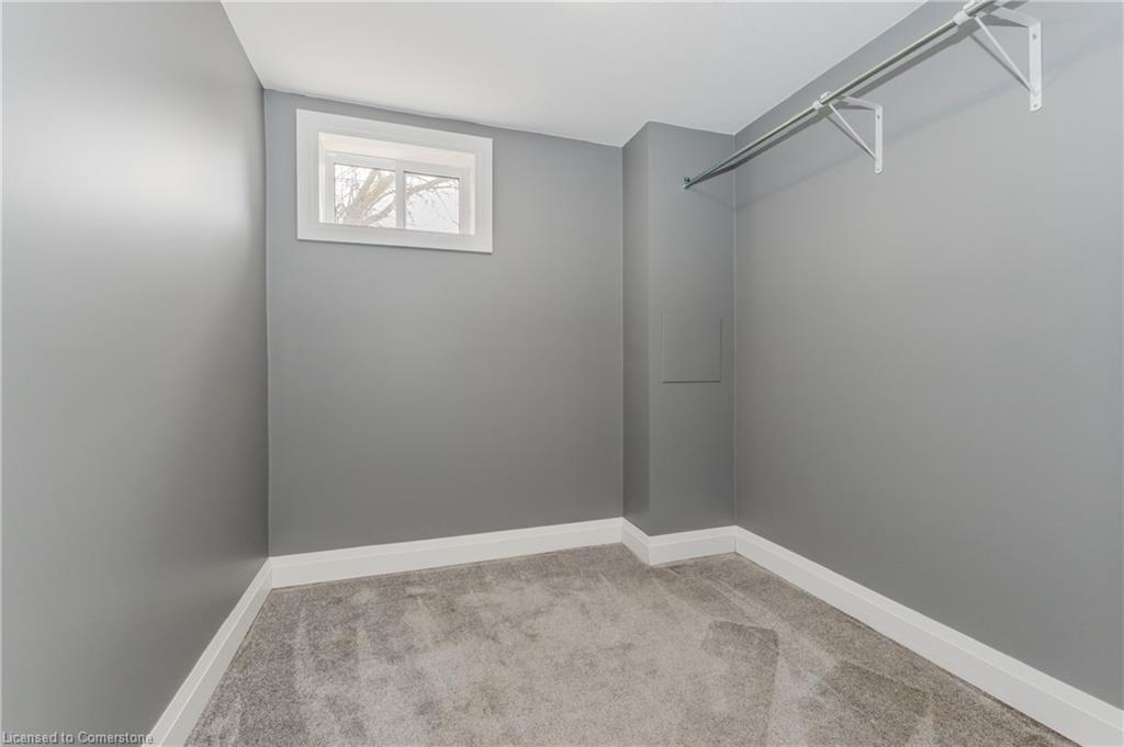 339 Elma Street E Property Photo 24