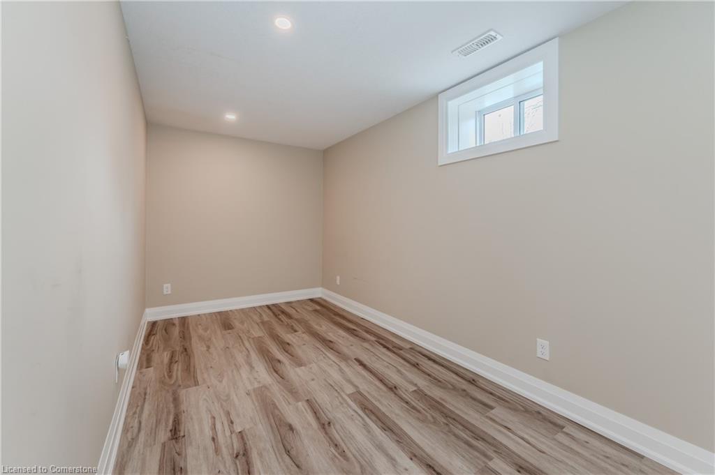 339 Elma Street E Property Photo 26
