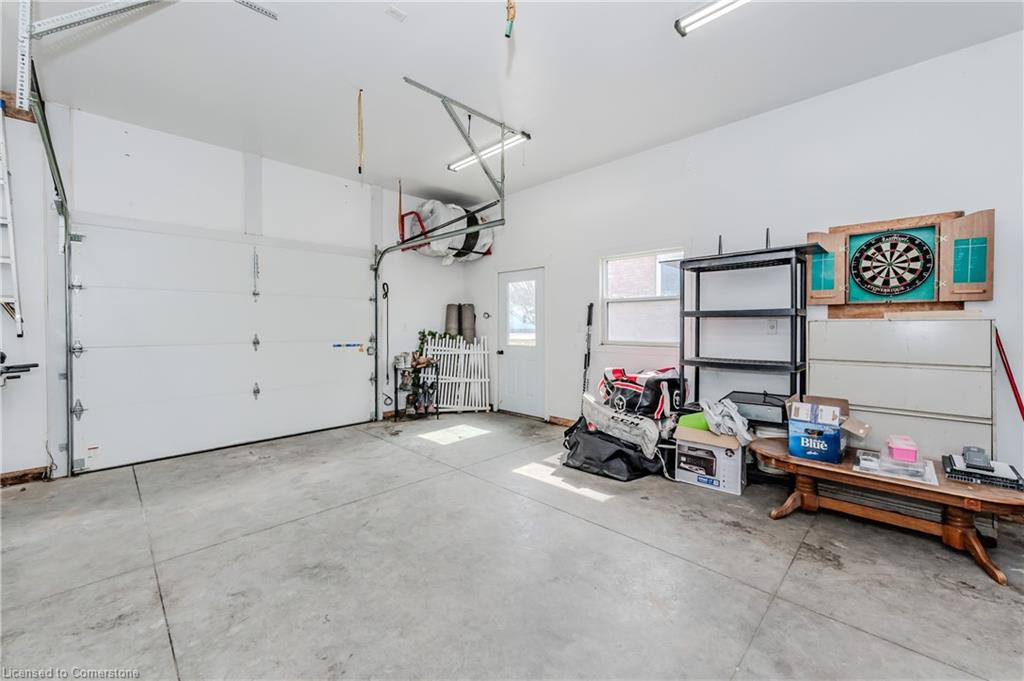 339 Elma Street E Property Photo 31